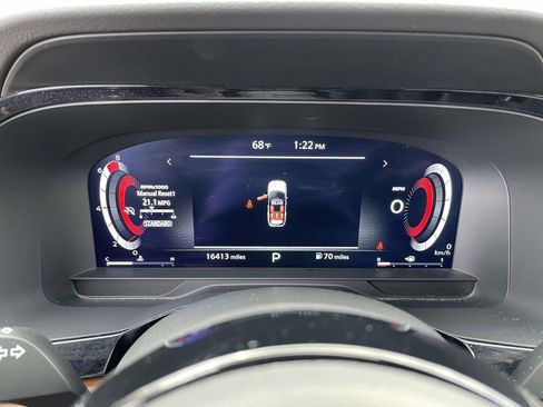 Used 2024 Nissan Pathfinder Platinum image 22