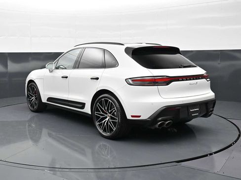 Certified 2023 Porsche Macan S AWD/4WD image 3
