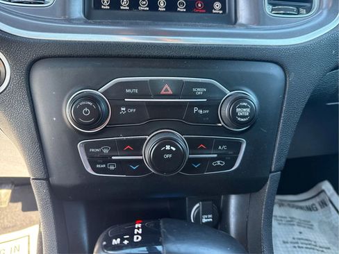 Used 2019 Dodge Charger SXT image 46