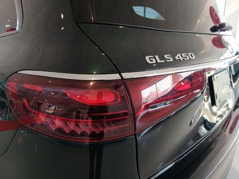 Used 2024 Mercedes-Benz GLS 450 4MATIC image 14