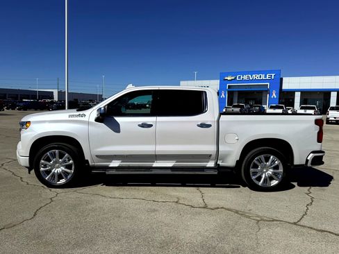 Used 2023 Chevrolet Silverado 1500 High Country w/ High Country Premium Package image 9