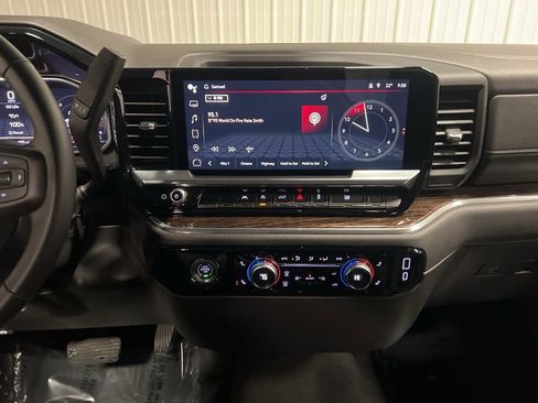 Certified 2024 GMC Sierra 1500 Elevation image 14