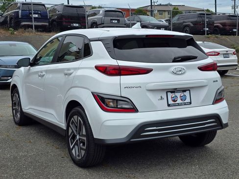Used 2023 Hyundai Kona SE FWD image 5