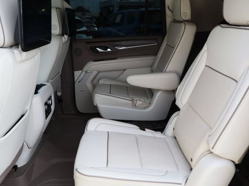 Certified 2022 GMC Yukon XL Denali w/ Denali Ultimate Package RWD image 29