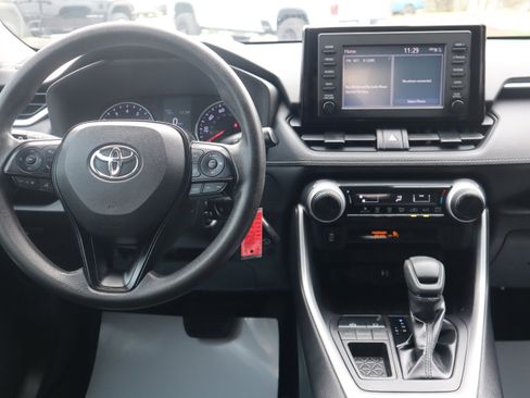 Used 2019 Toyota RAV4 LE image 12