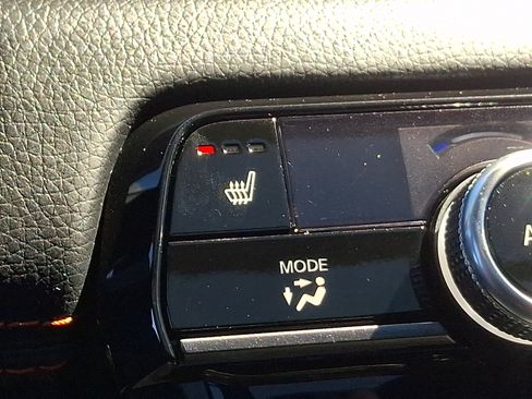 Used 2023 Honda Pilot TrailSport image 23