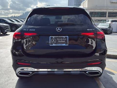 Used 2026 Mercedes-Benz GLC 300 4MATIC image 8