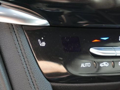 Used 2020 Cadillac XT6 Premium Luxury image 5