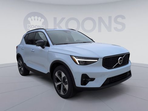 New 2026 Volvo XC40 B5 Plus w/ Protection Package Premier image 10