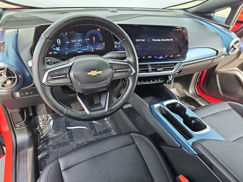 Used 2024 Chevrolet Equinox EV LT image 16