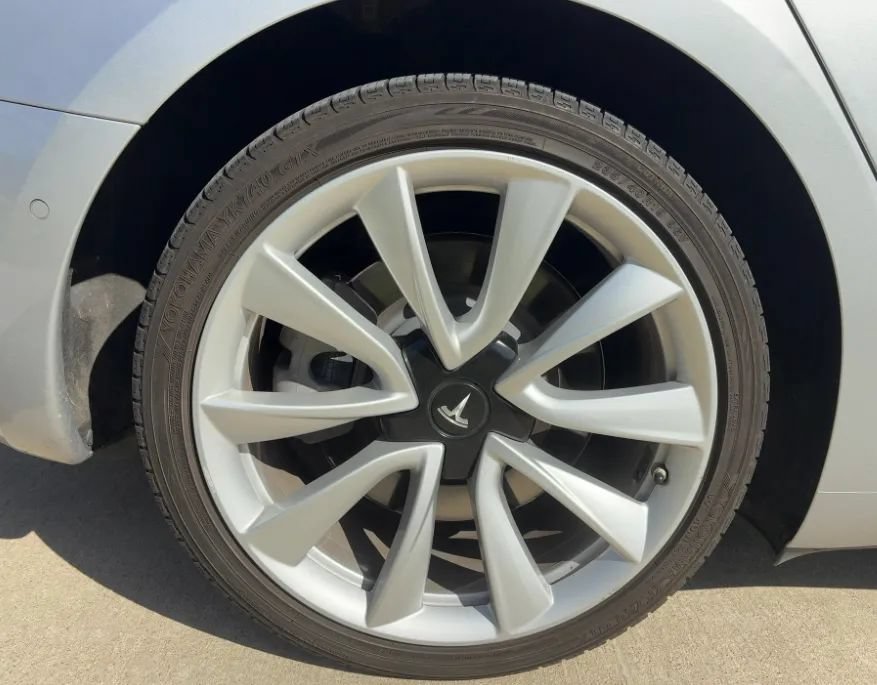 Used 2018 Tesla Model 3 Long Range RWD image 6
