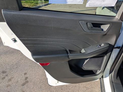 Used 2023 Ford Escape Active image 30