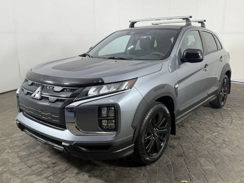 Used 2025 Mitsubishi Outlander Sport AWD image 3