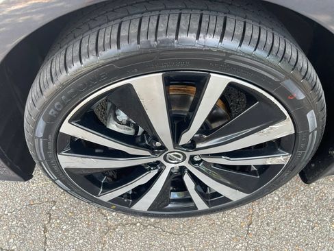 Used 2021 Nissan Altima 2.5 Platinum AWD/4WD image 9