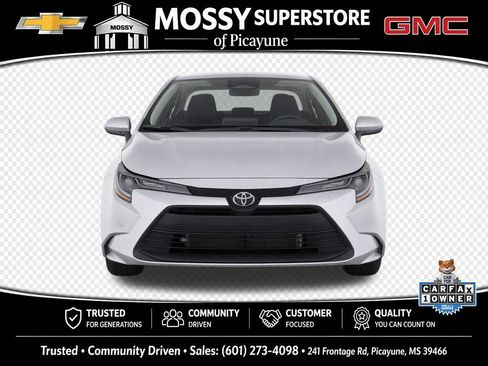 Used 2025 Toyota Corolla LE FWD image 6