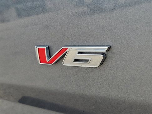 Used 2022 Chevrolet Colorado LT w/ LT Convenience Package image 7