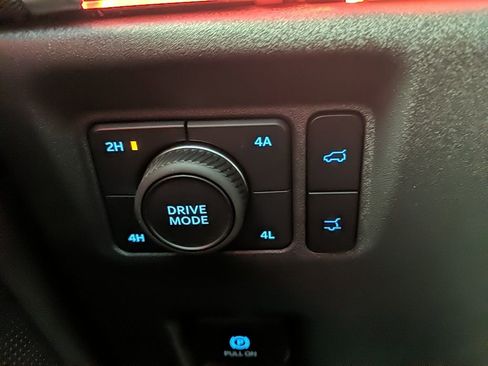 Used 2025 Ford Expedition Max Platinum image 29