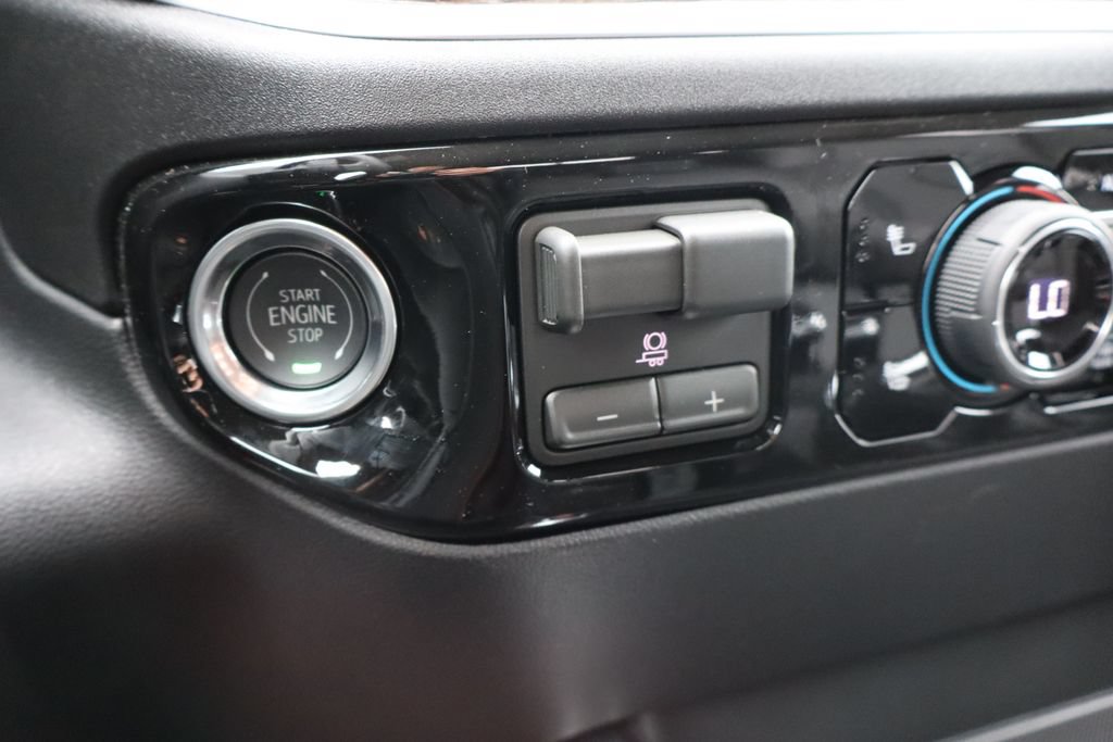 New 2026 Chevrolet Silverado 1500 RST w/ RST All Star Premium Package AWD/4WD image 13