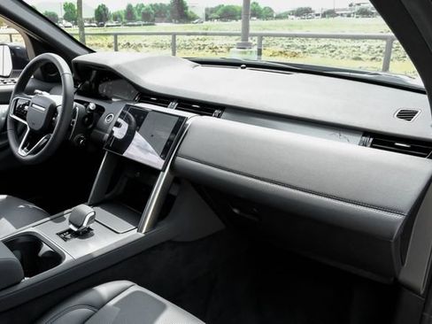 Used 2026 Land Rover Discovery Sport Landmark AWD/4WD image 19