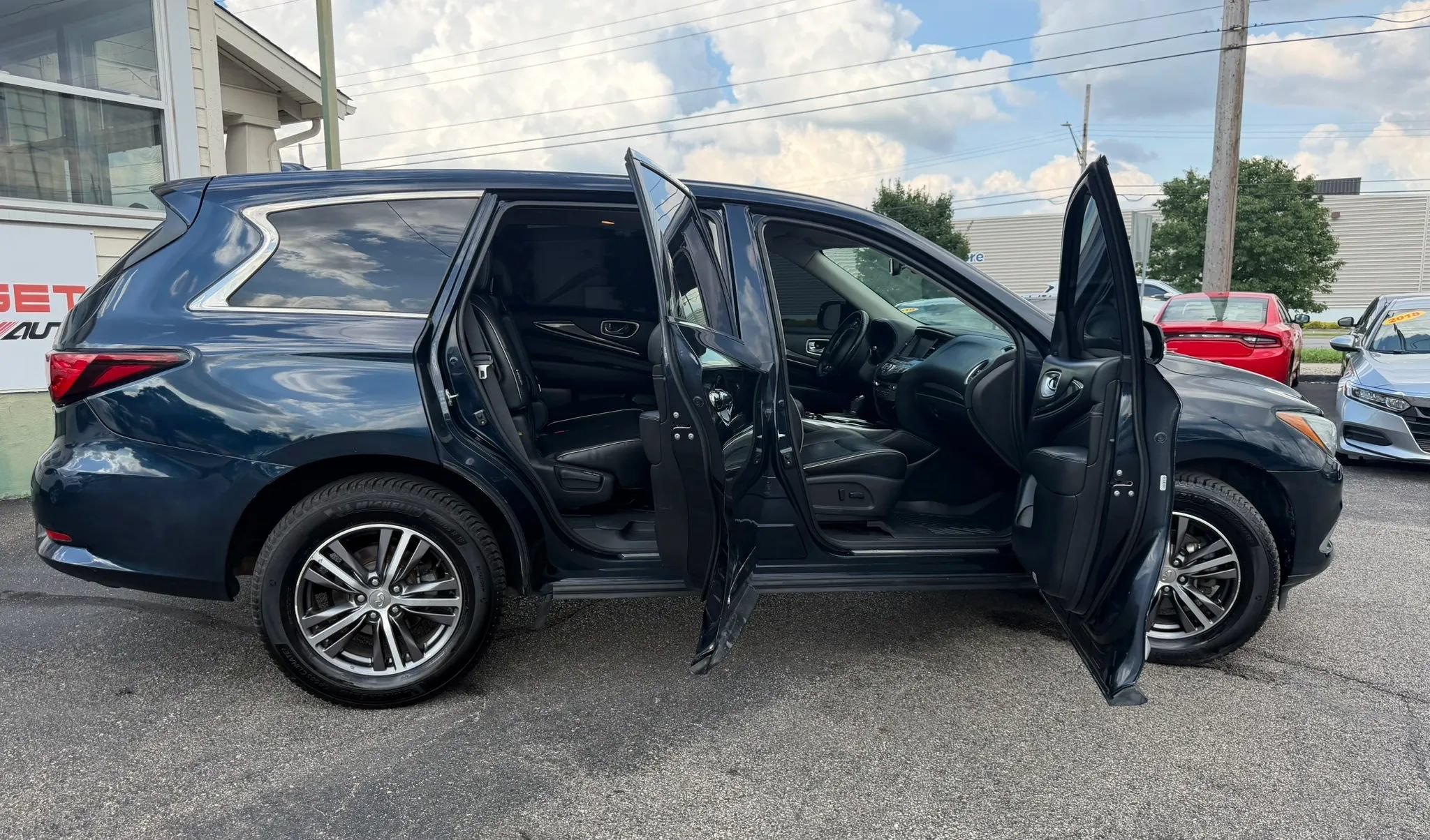 Used 2019 INFINITI QX60 Pure AWD/4WD image 24