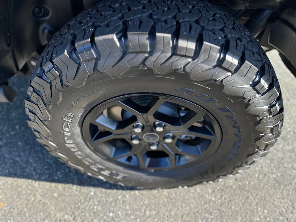 Used 2024 Jeep Wrangler Unlimited AWD/4WD image 10