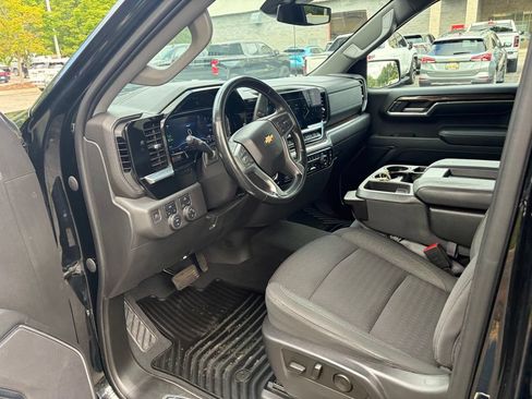 Used 2023 Chevrolet Silverado 1500 LT w/ All Star Edition Plus AWD/4WD image 9
