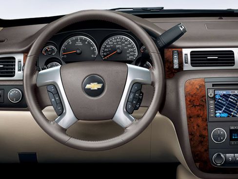 Used 2009 Chevrolet Suburban LT AWD/4WD image 4