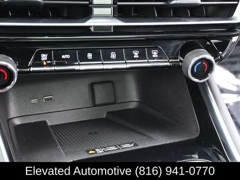 Used 2024 Chevrolet Traverse RS w/ LPO, Floor Liner Package AWD/4WD image 11