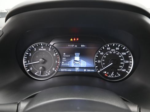 Used 2024 Nissan Armada SL w/ Captain's Chairs Package RWD image 17