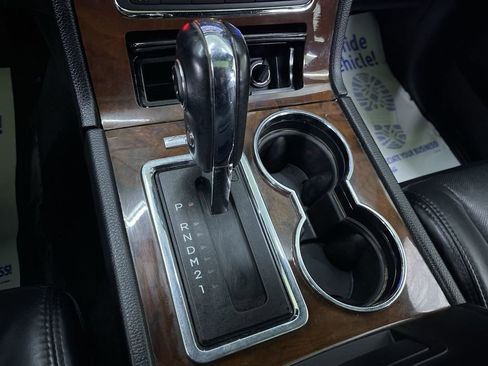 Used 2015 Lincoln Navigator 4WD image 23