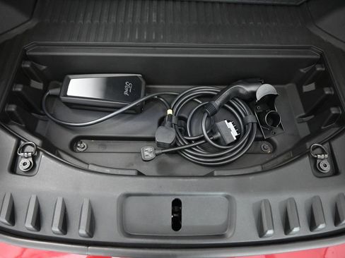 Used 2024 Ford F150 Lightning XLT image 39