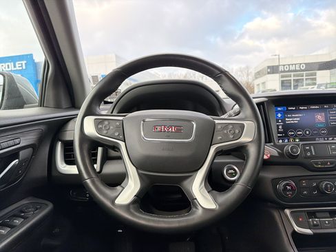 Used 2023 GMC Terrain SLT image 14