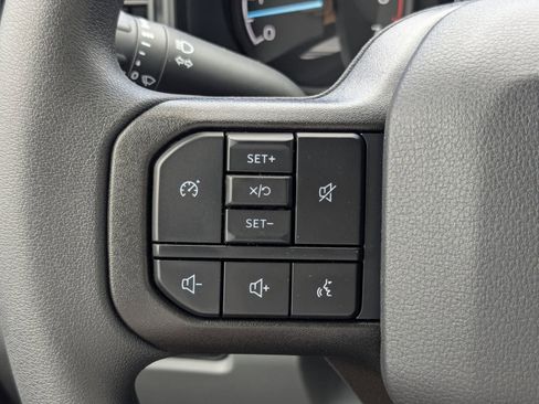 New 2025 Ford F350 XLT image 5