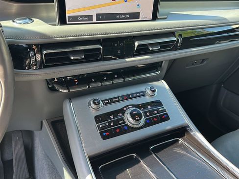 Used 2020 Lincoln Aviator Reserve w/ Elements Package Plus image 19