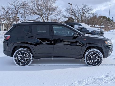 New 2026 Jeep Compass Trailhawk w/ Sun, Sound & Navigation Group image 6