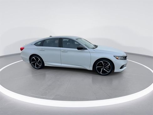 Used 2022 Honda Accord Sport image 17