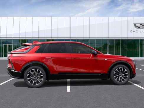 New 2026 Cadillac Lyriq Sport RWD image 5