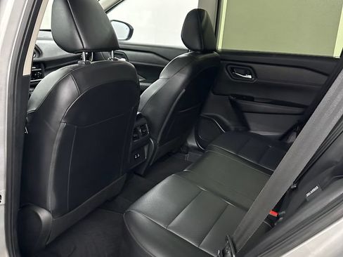 Used 2024 Nissan Rogue SV w/ SV Premium Package AWD/4WD image 26