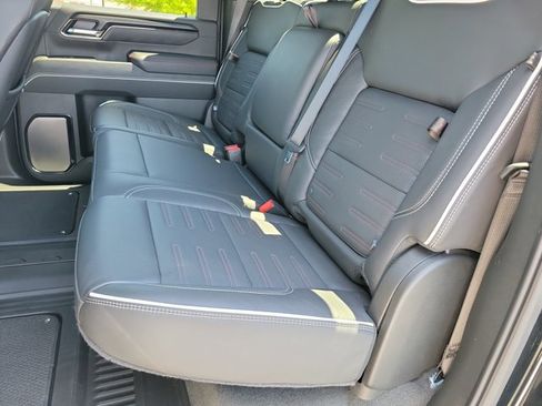 Used 2025 GMC Sierra 2500 AT4X AWD/4WD image 15