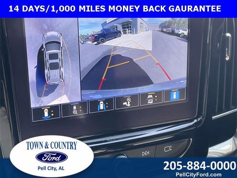 Used 2023 Chevrolet Traverse LT w/ LT Premium Package image 12