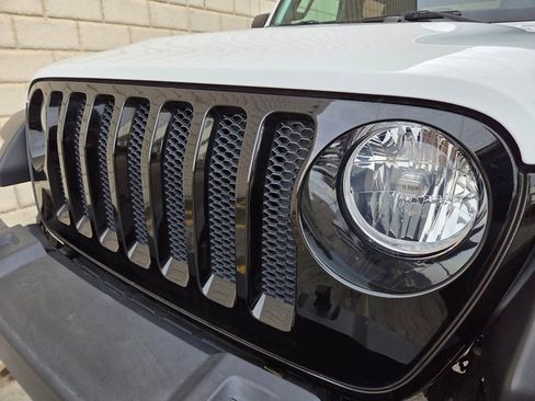 Used 2021 Jeep Wrangler Sport image 17