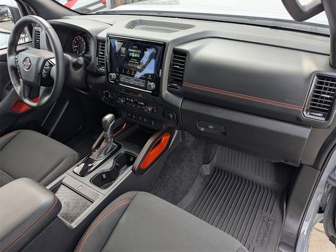 Used 2023 Nissan Frontier PRO-4X w/ Pro Convenience Package image 18
