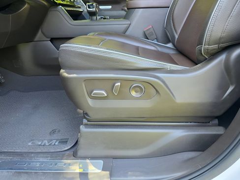 Used 2025 GMC Sierra 1500 Denali w/ Denali Reserve Package AWD/4WD image 21
