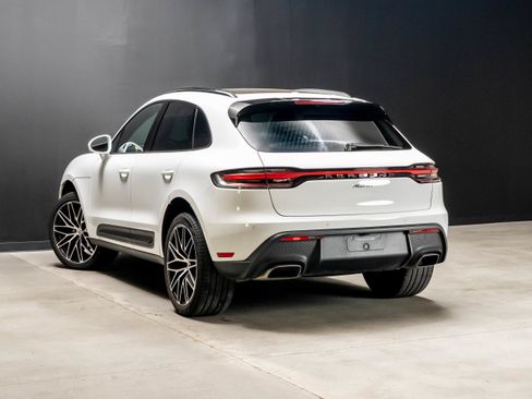 Certified 2026 Porsche Macan AWD/4WD image 3