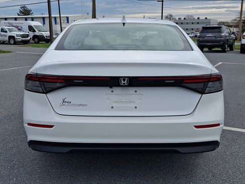 Certified 2023 Honda Accord LX image 5