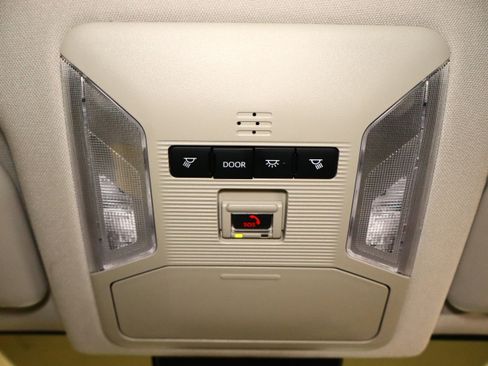 Used 2024 Toyota RAV4 LE image 37