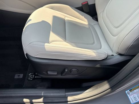 Certified 2025 Hyundai Tucson SEL AWD/4WD image 11