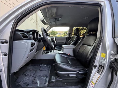 Used 2010 Toyota 4Runner SR5 image 8