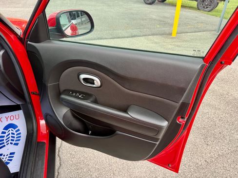 Used 2019 Kia Soul FWD image 33