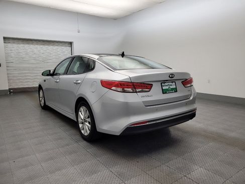 Used 2016 Kia Optima EX w/ Premium Package image 5